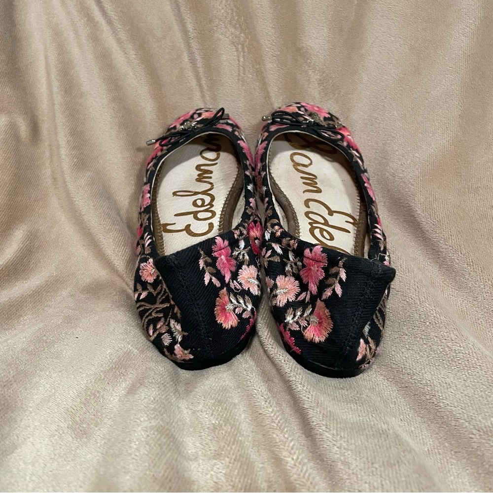 Sam Edelman Black Floral Embroidered Ballet Flats with Pink Flowers. - Picture 5 of 9